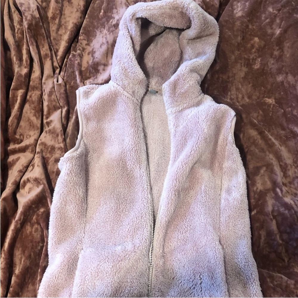 Uniqlo Pink Fleece Vest